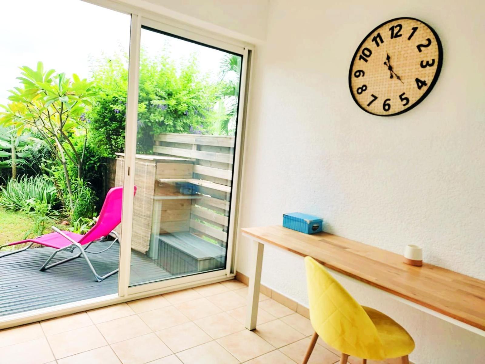 Le Jardin Des Tuit Tuit * Vue Mer * Cozy Saint-Leu Luaran gambar