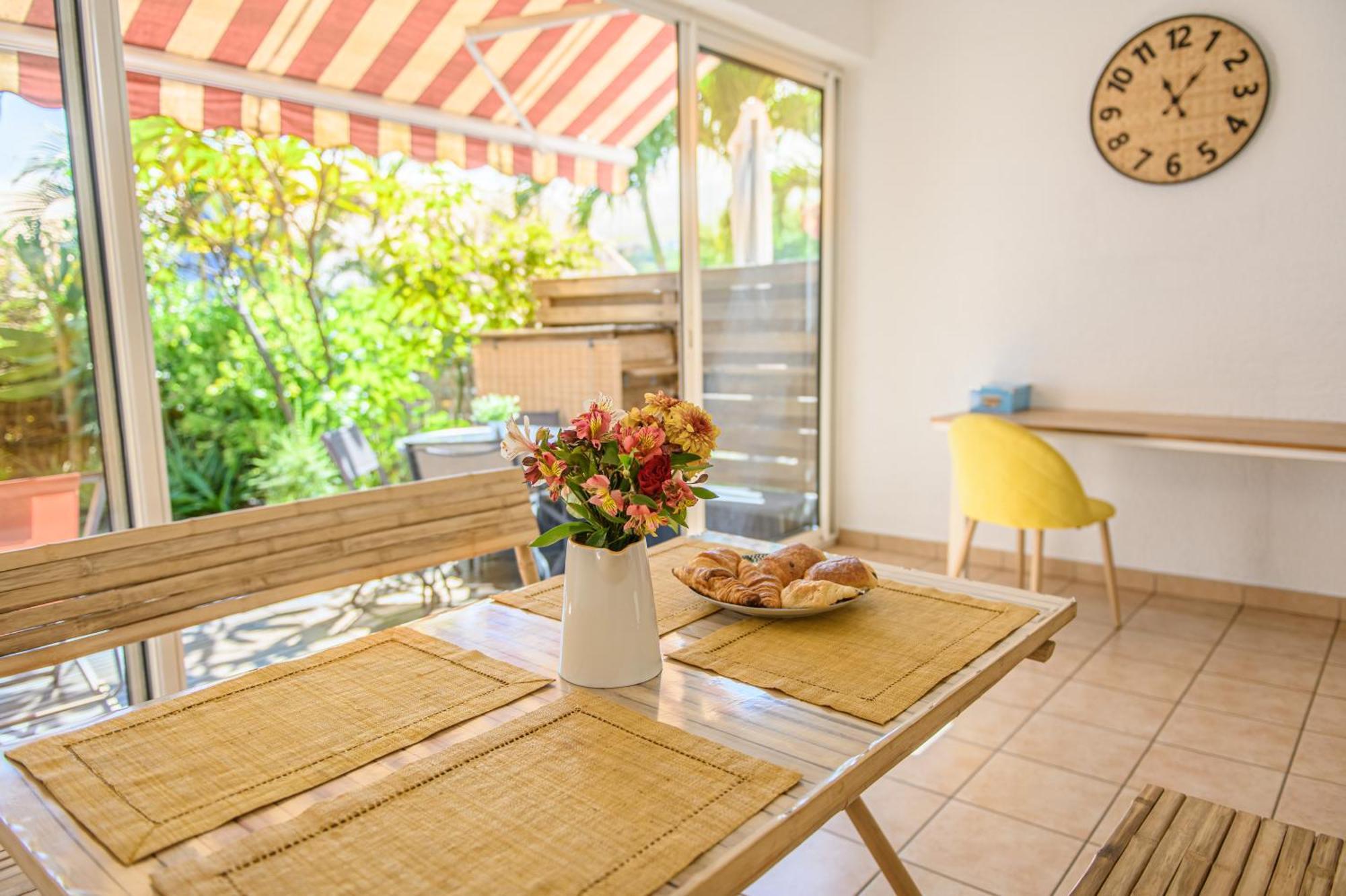 Le Jardin Des Tuit Tuit * Vue Mer * Cozy Saint-Leu Luaran gambar