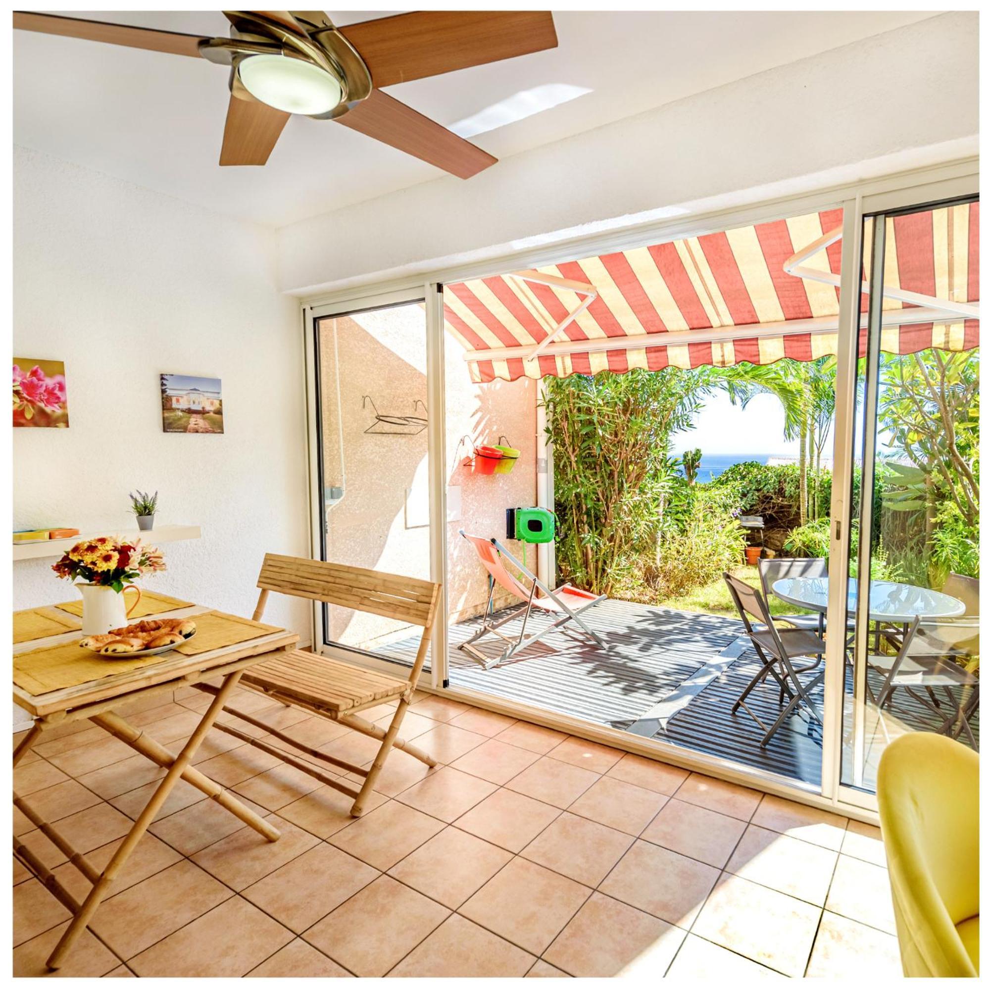 Le Jardin Des Tuit Tuit * Vue Mer * Cozy Saint-Leu Luaran gambar
